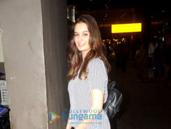 Aamir Khan, Kriti Sanon, Sophie Choudry and others snapped at the airport