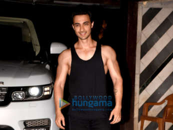 Aayush Sharma and Kartik Aaryan snapped at the gym