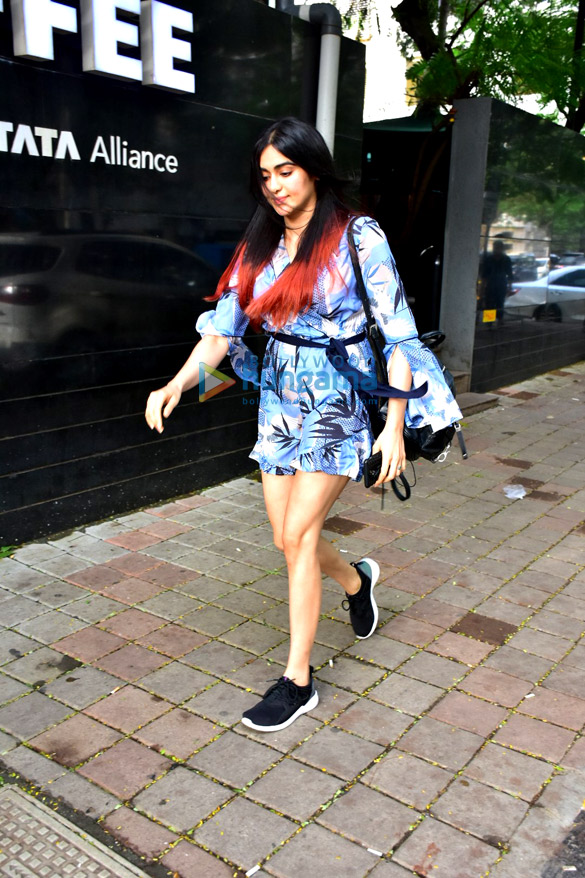 adah sharma spotted at starbucks in andheri 2