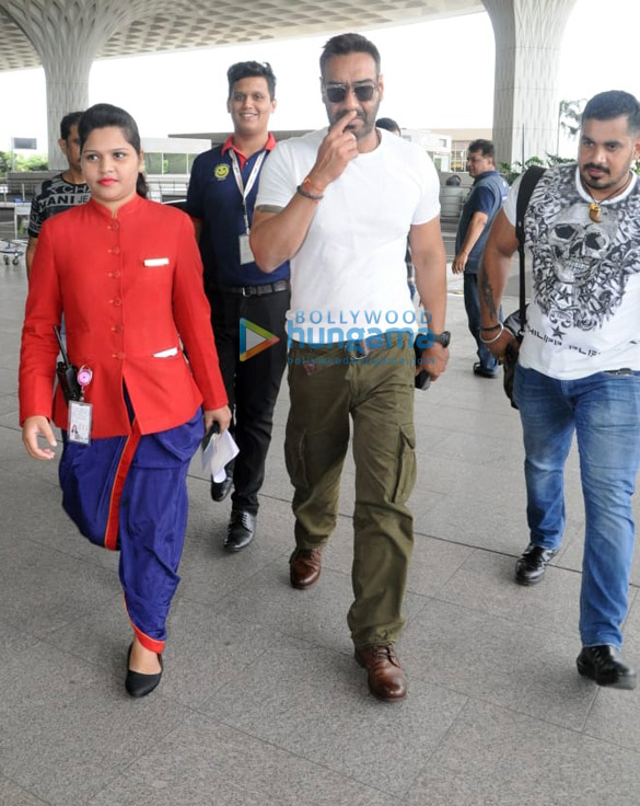 Ajay Devgn, Janhvi Kapoor, Ishaan Khatter and others snapped at the airport