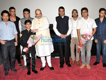 Akshay Kumar, Kangana Ranaut, Sachin Tendulkar and others grace the premiere of Chalo Jeete Hain
