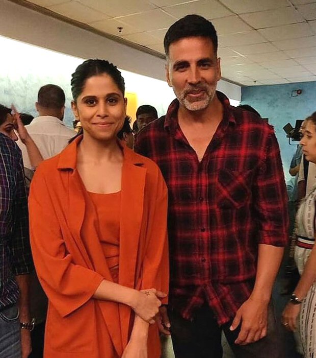 Akshay Kumar strikes a pose with Aditya Thackeray and Marathi actors Sachin Khedekar and Sai Tamhankar at Chumbak screening