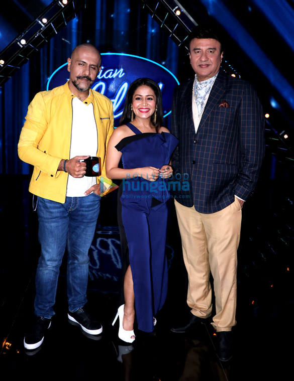 Anu Malik, Vishal Dadlani and Neha Kakkar snapped along with the  contestants on the sets of Indian Idol (5) | Vishal Dadlani, Neha Kakkar, Anu  Malik Images - Bollywood Hungama