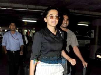 Arjun Kapoor, Parineeti Chopra, Sulaiman Merchant and others snapped at the airport