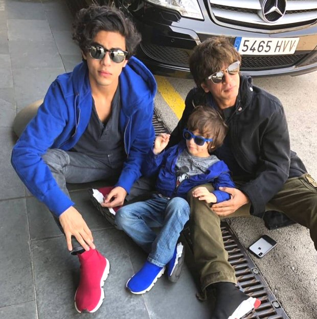 Aryan Khan chills with little bro AbRam; Suhana Khan gives a sweet kiss to dad Shah Rukh Khan during Barcelona vacation Aryan Khan chills with little bro AbRam; Suhana Khan gives a sweet kiss to dad Shah Rukh Khan during Barcelona vacation