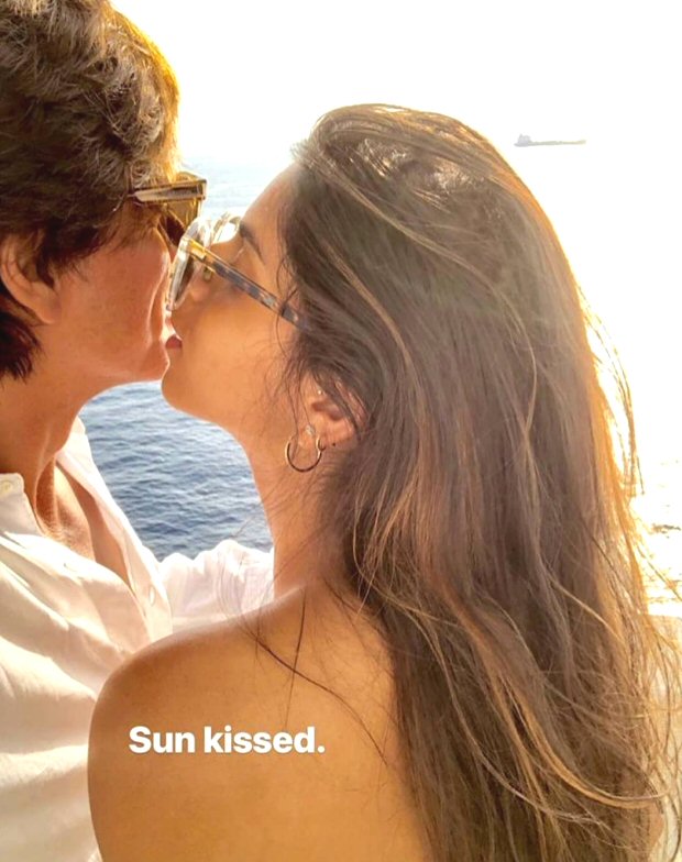 Aryan Khan chills with little bro AbRam; Suhana Khan gives a sweet kiss to dad Shah Rukh Khan during Barcelona vacation Aryan Khan chills with little bro AbRam; Suhana Khan gives a sweet kiss to dad Shah Rukh Khan during Barcelona vacation