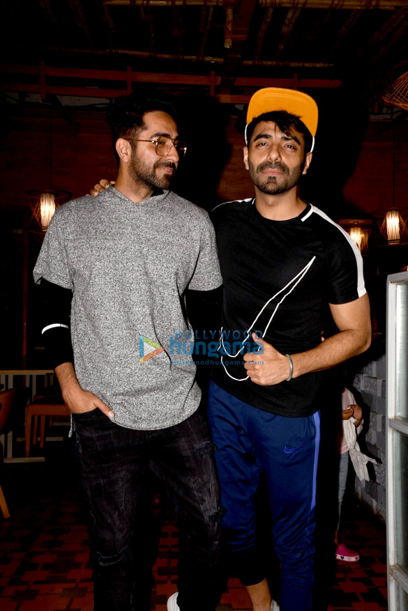 ayushmann khurrana and brother aparshakti khurrana spend time with family at silver beach cafe 3