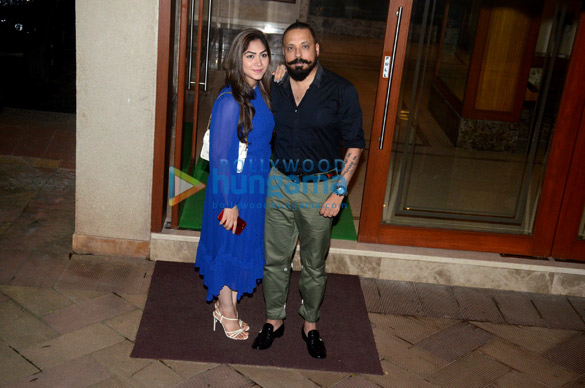 celebs grace sanjay dutts birthday bash 7