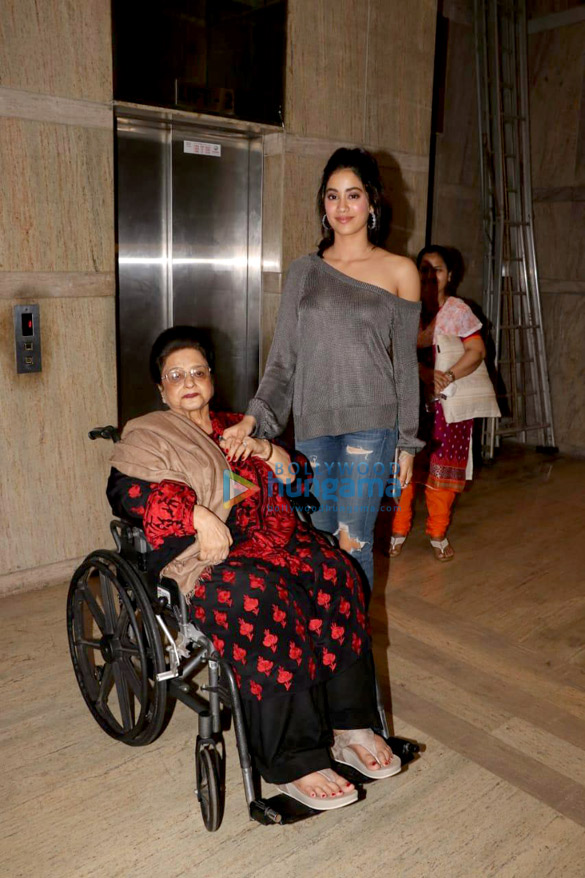 celebs grace the screening of janhvi kapoor and ishaan khatter starrer dhadak 4