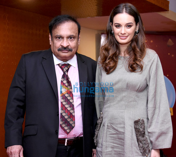 evelyn sharma launches country clubs millionaire card 2