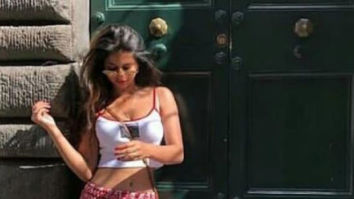 Hey gorgeous! Suhana Khan looks jaw droppingly beautiful in this throwback pic from her European vacay