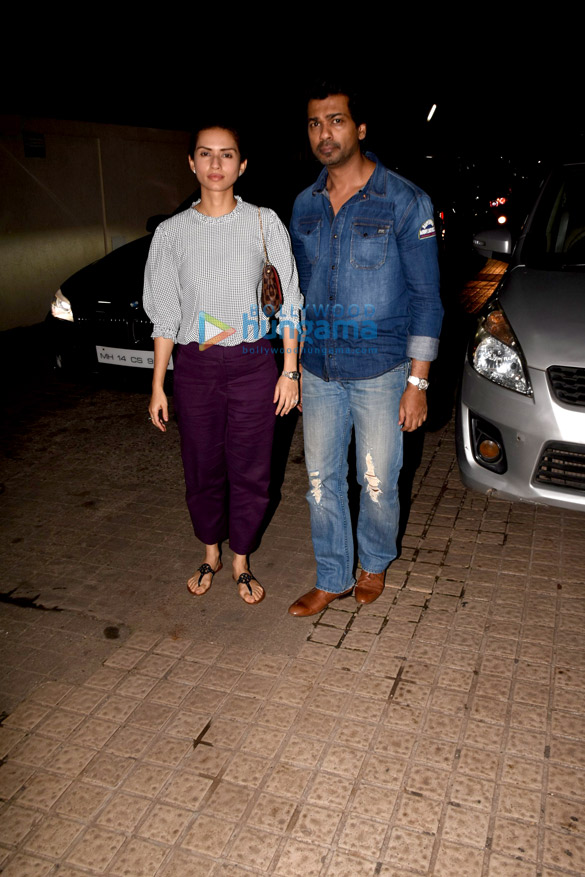 hrithik roshan and family snapped at pvr juhu 2