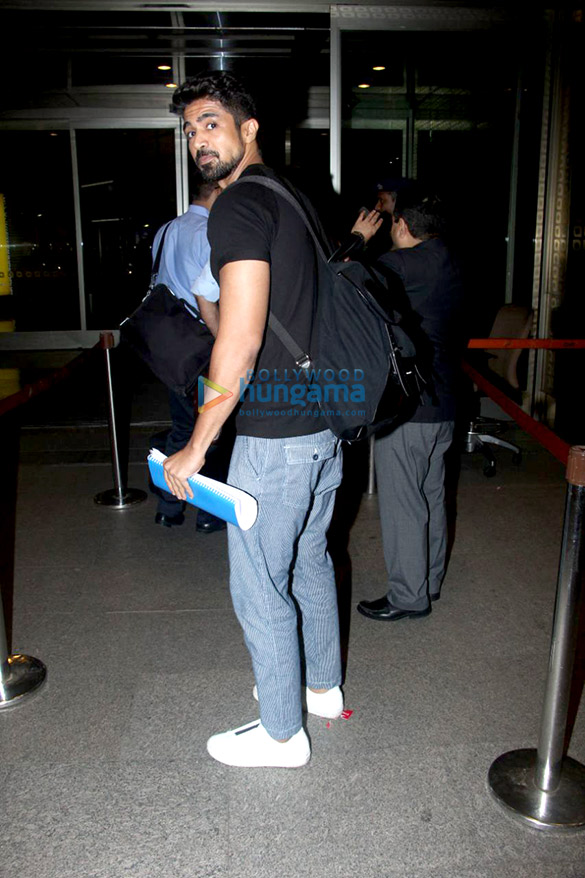 huma qureshi and saqib saleem snapped at the airport 5