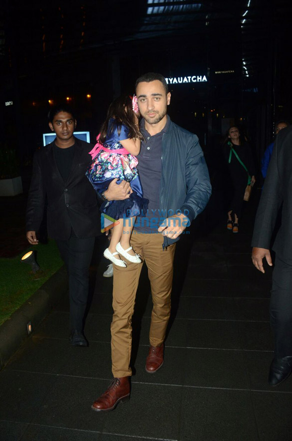 imran khan snapped with family at yauatcha in bkc 6