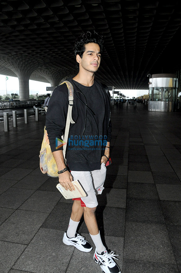 ishaan khatter and janhvi kapoor snapped at the airport 3
