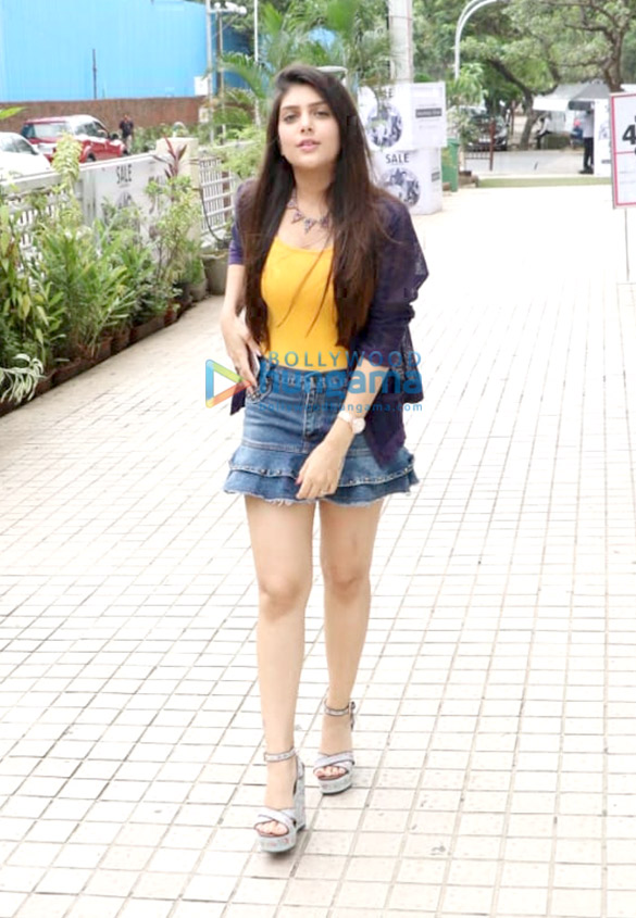 ishita chauhan snapped in juhu 4