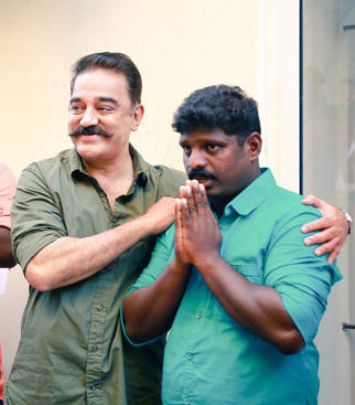 Kamal Haasan meets worker Rakesh Unni who took the INTERNET by a storm with his rendition of this Vishwaroopam song