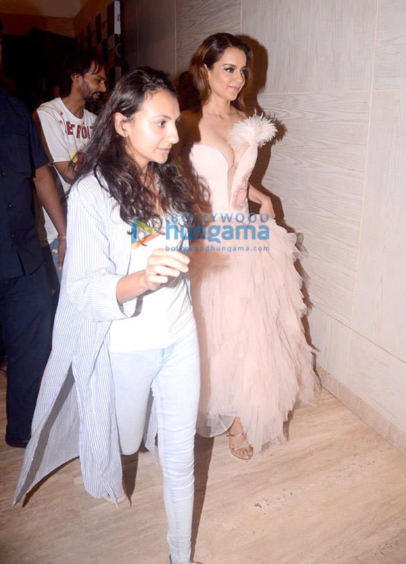 kangana ranaut walks the ramp for platinum vogue 11
