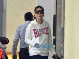 Kareena Kapoor Khan and Karisma Kapoor spotted at Babita’s house