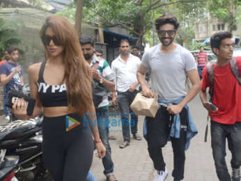 Kartik Aaryan spotted with girlfriend Dimple Sharma at Bandra