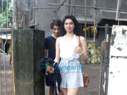 Khushi Kapoor and Farah Khan snapped at Kromakay salon in Juhu