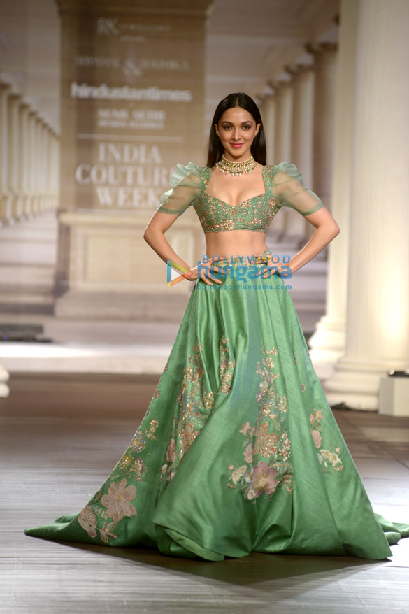 kiara advani walks for shyamal bhumika at india couture week 2018 day 4 1