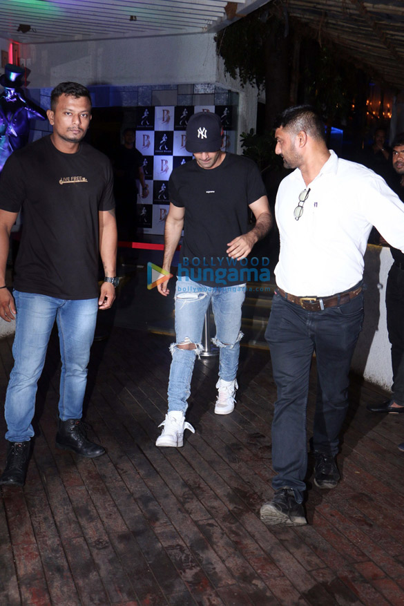 ranbir kapoor dia mirza rajkumar hirani and others grace the success bash of sanju 3