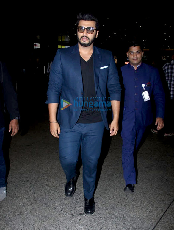 ranveer singh and arjun kapoor snapped at the airport 6