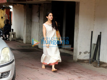 Sara Ali Khan snapped in Mumbai