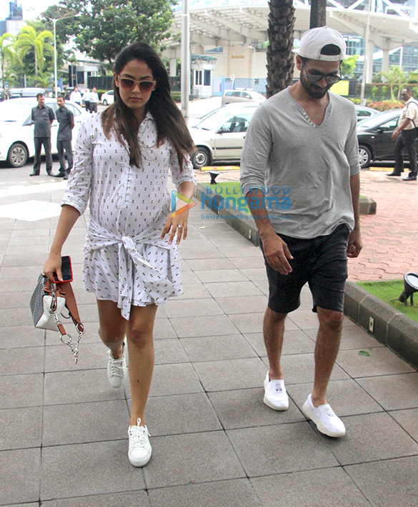 shahid kapoor and mira rajput spotted at yauacha in bkc 6