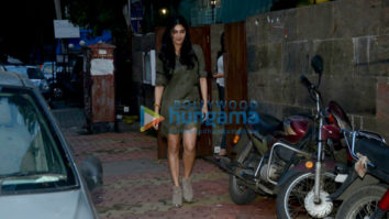 Shruti Haasan snapped at Indigo Delicatessen in Bandra