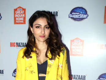 Soha Ali Khan graces the Kitchen Superstar event