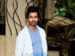 Soni Razdan and Nikhil Dwivedi snapped at a salon in Juhu