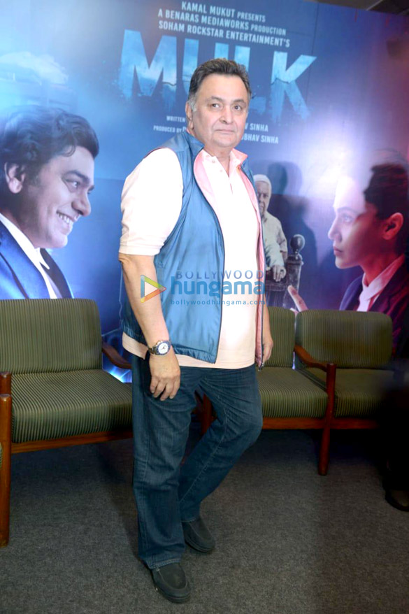 taapsee pannu and rishi kapoor attend mulk press conference in delhi 4