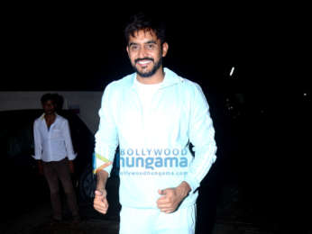 Varun Dhawan, Farhan Akhtar and others snapped at PVR, Juhu