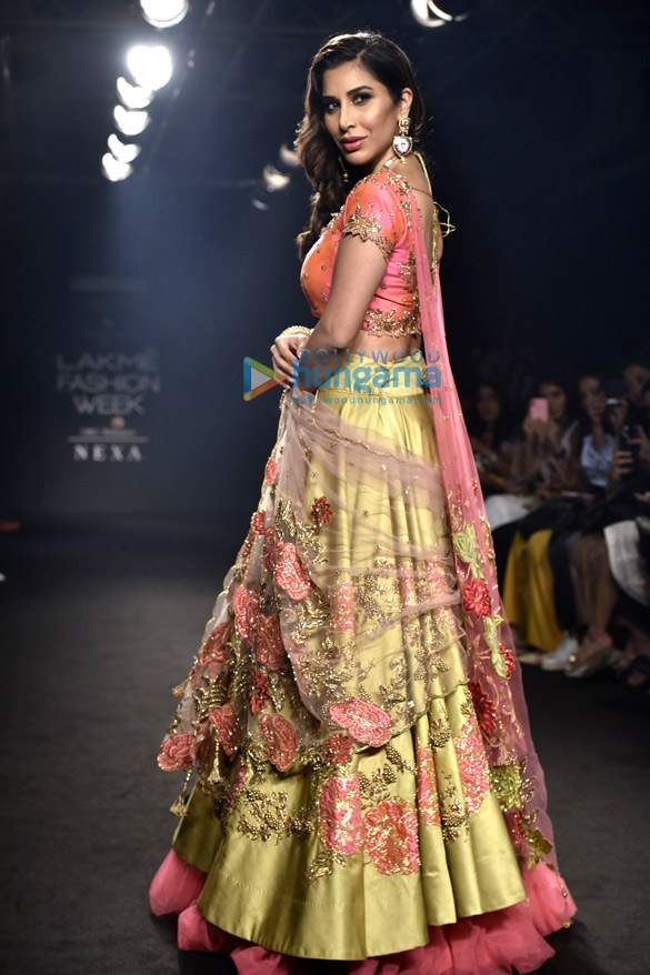celebs grace lakme fashion week 2018 day 5 15