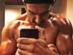 DAYUM! Simmba Ranveer Singh flaunts his BEEFED UP body and makes us swoon