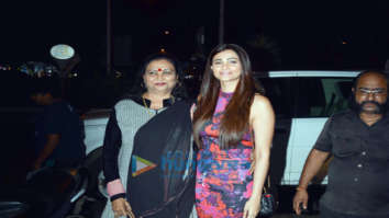 Daisy Shah celebrate her birthday at Bastian in Bandra