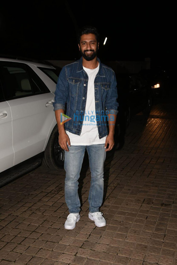 farhan akhtar and other celebs grace the special screening of gold 1