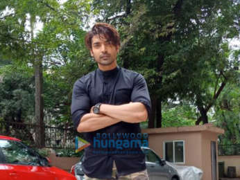 Gurmeet Choudhary snapped during Paltan promotions