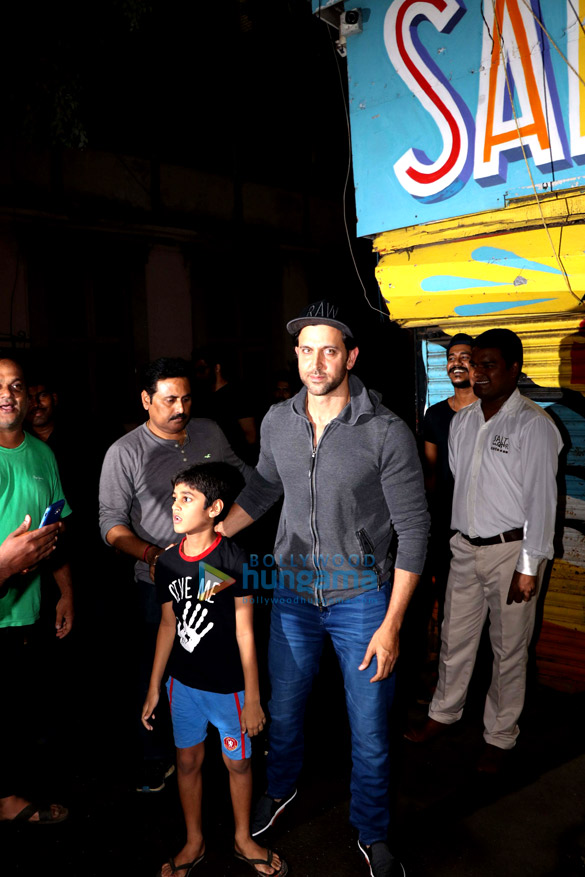 Hrithik Roshan spotted in Bandra shooting for ad