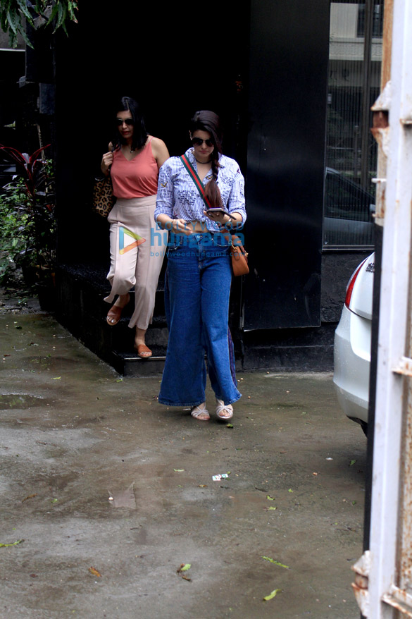 ihana dhillon snapped in mumbai 2