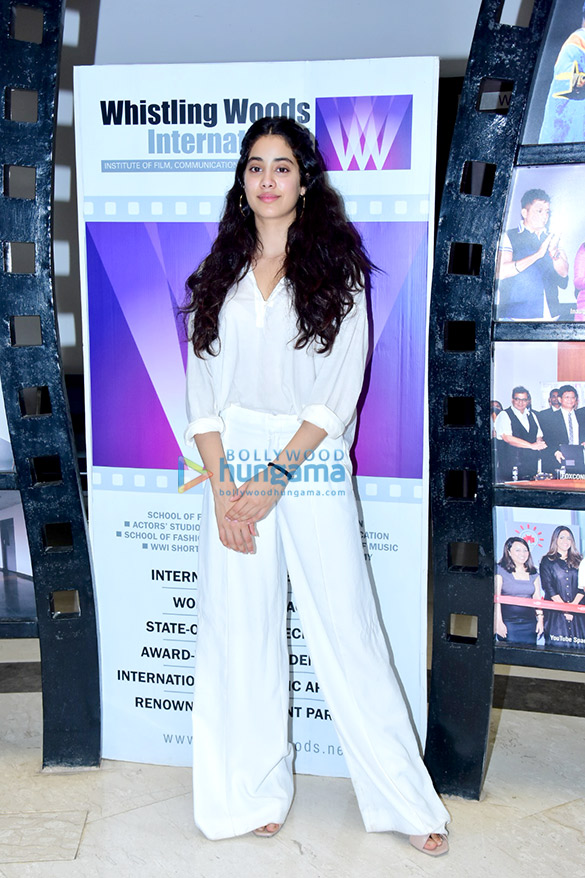 ishaan khatter and janhvi kapoor snapped at whistling woods 3