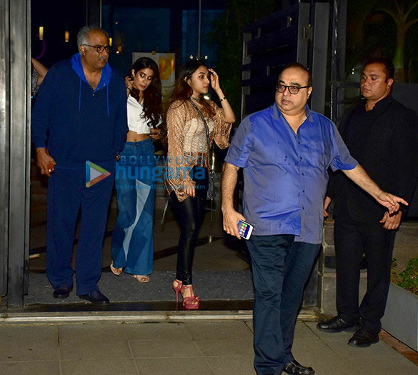 janhvi kapoor and family snapped at bkc 1