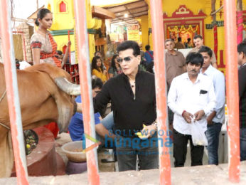 Jeetendra snapped at a temple in Juhu