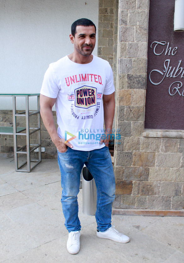 john abraham and manoj bajpayee snapped promoting satyameva jayate 6