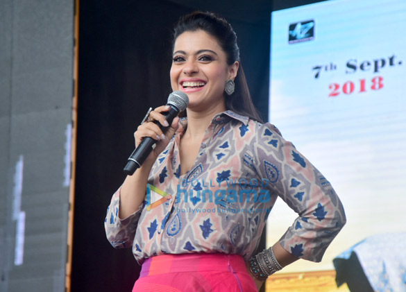 kajol snapped promoting her film helicopter eela at nm college 1