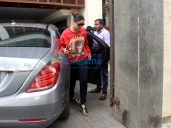 Kareena Kapoor Khan, Saif Ali Khan and Taimur Ali Khan snapped at Kunal Khemu's residence at Khar