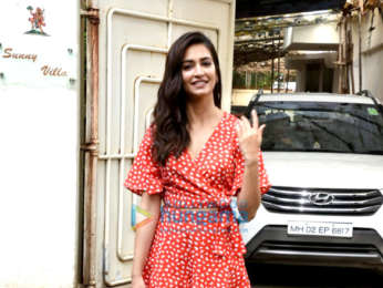 Kriti Kharbanda spotted at Sunny Super Sound in Juhu