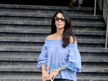 Mallika Sherawat spotted at Juhu